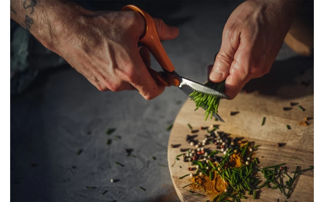 Fiskars Classic Küchenschere 18 Cm 2 Fiskars Classic Küchenschere 18 Cm – Bild 2