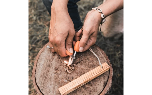 Light My Fire Swedish Firesteel Scout 2in1 Feuerstarter Mit Signalpfeife Hazyblue 2 Light My Fire Swedish Firesteel Scout 2in1 Feuerstarter Mit Signalpfeife Hazyblue – Bild 2